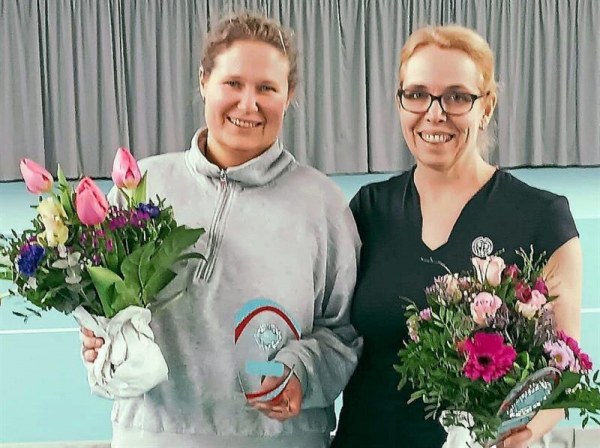 Finalistin Franziska Schütze (l.) und Bezirksmeisterin Susanne Borkmann